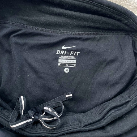 Nike dri fit shorts - Picture 3 of 3